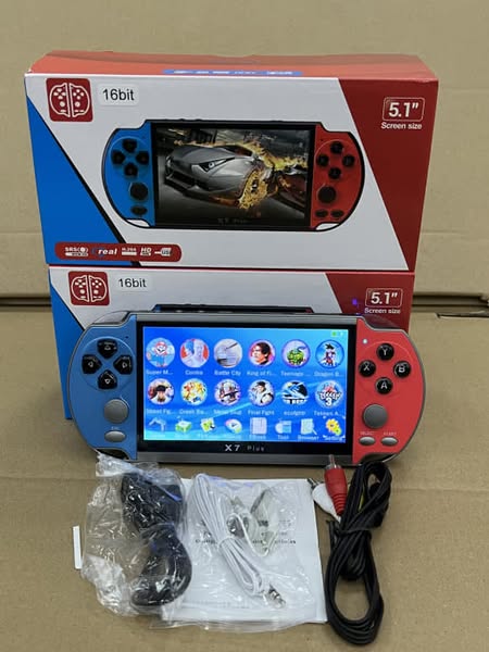 🎮 Console de jeux X7 PLUS (mémoire interne 8Gb, lecteur audio et vidéo)
