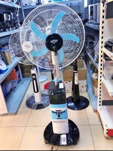Ventilateur brumisateur rechargeable 18’’ – Le frais intelligent, même sans courant