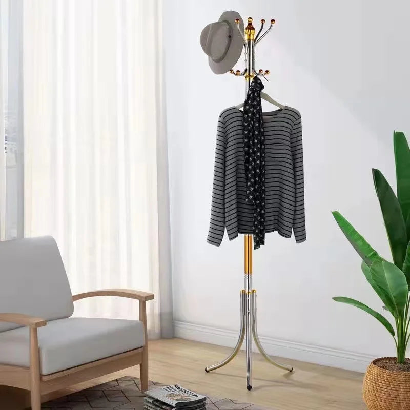 Porte-Manteau et chapeau sur Pieds