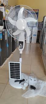 Ventilateur Solaire rechargeable avec 02 lampes