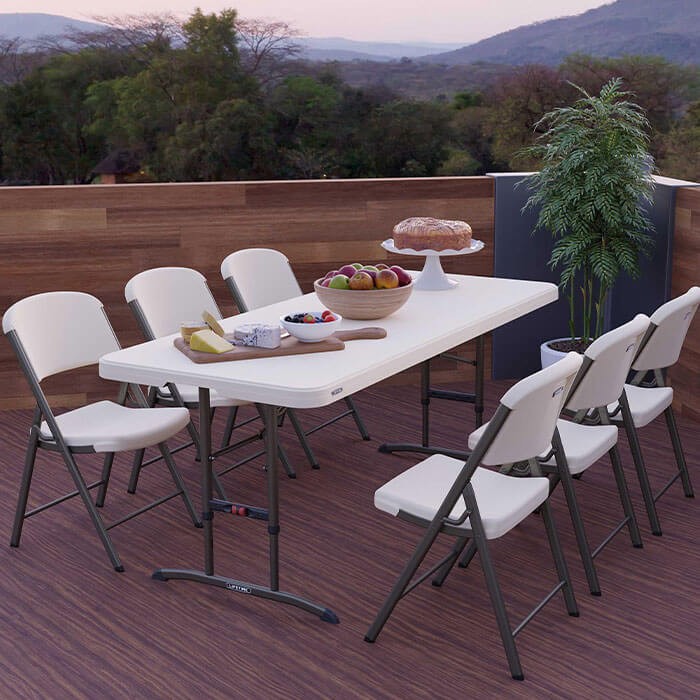 Table 1m80 et chaises modernes en plastique Polyéthylène Haute Densité pliable